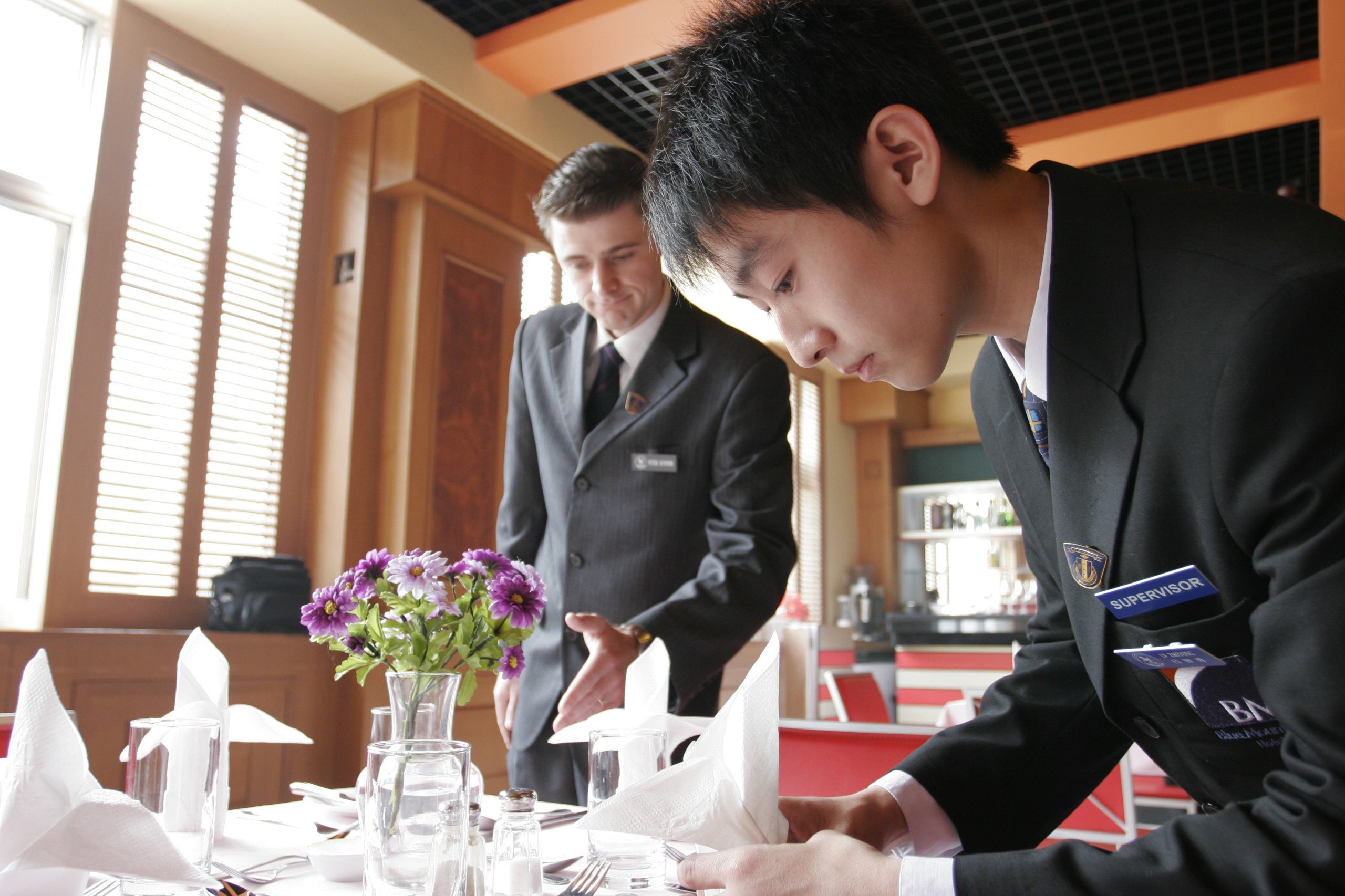 重磅炸彈 加拿大政府啟動(dòng)全球技能戰(zhàn)略，酒店管理教育迎來新機(jī)遇